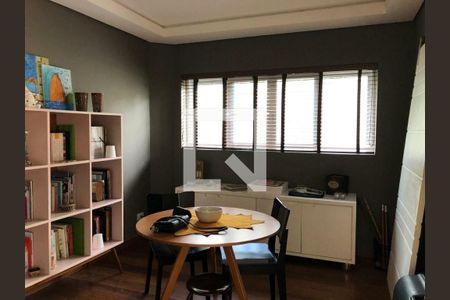 Casa à venda com 4 quartos, 210m² em Jardim Novo Mundo, São Paulo