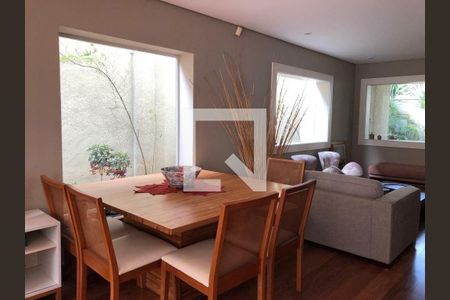 Casa à venda com 4 quartos, 210m² em Jardim Novo Mundo, São Paulo