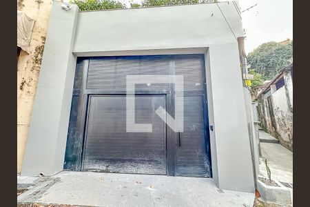 Casa à venda com 363m², 3 quartos e 2 vagasFachada 