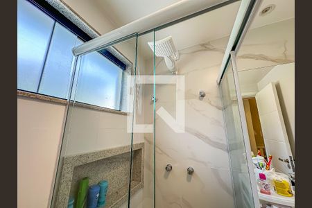 Casa à venda com 363m², 3 quartos e 2 vagasBanheiro da Suíte 1