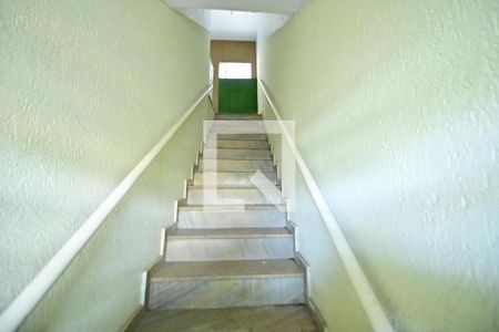 Escada de apartamento para alugar com 2 quartos, 130m² em Setor Urias Magalhães, Goiânia