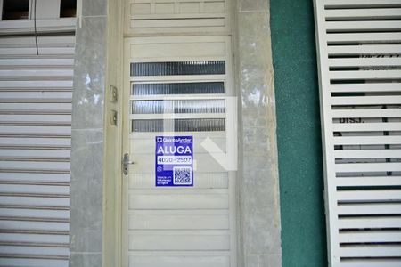 Placa de apartamento para alugar com 2 quartos, 130m² em Setor Urias Magalhães, Goiânia