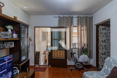 Sala de casa à venda com 3 quartos, 200m² em Vila Ré, São Paulo