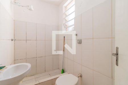 Banheiro de apartamento à venda com 1 quarto, 57m² em Centro Histórico, Porto Alegre