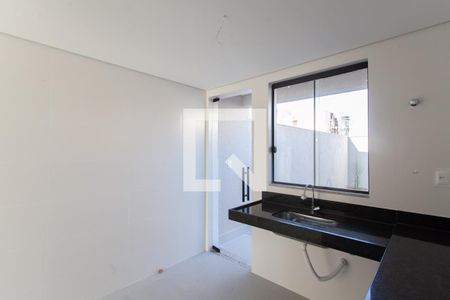 Cozinha de casa à venda com 2 quartos, 122m² em Santa Monica, Belo Horizonte