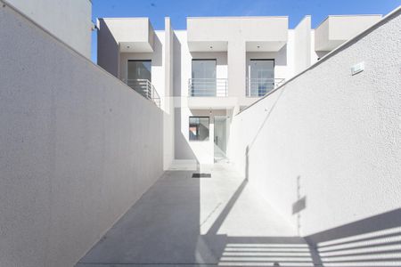 Garagem de casa à venda com 2 quartos, 122m² em Santa Monica, Belo Horizonte