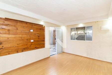 Sala de casa para alugar com 2 quartos, 70m² em Vila Princesa Isabel, São Paulo