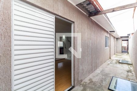 Corredor de casa para alugar com 2 quartos, 90m² em Vila Princesa Isabel, São Paulo