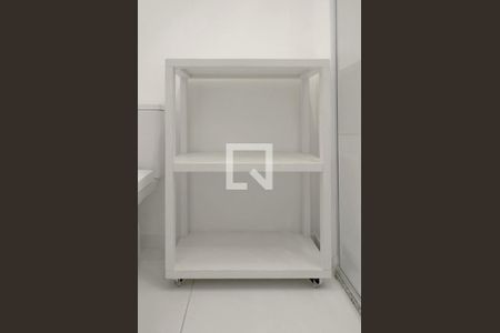 Banheiro de kitnet/studio à venda com 1 quarto, 33m² em Pinheiros, São Paulo
