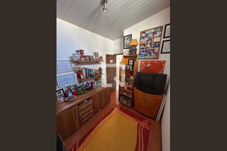 Escritorio de casa à venda com 3 quartos, 180m² em Vila Cloris, Belo Horizonte
