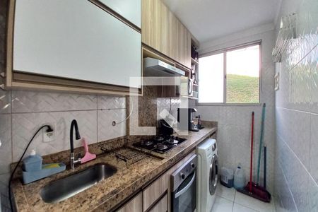 Cozinha de apartamento à venda com 2 quartos, 47m² em Vila Carminha, Campinas