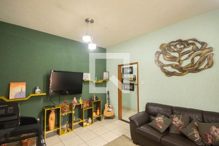 Sala de casa à venda com 2 quartos, 240m² em Parque Edu Chaves, São Paulo