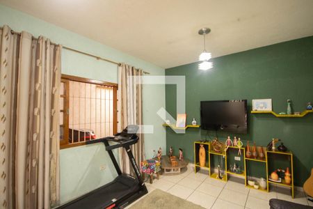 Sala de casa à venda com 2 quartos, 240m² em Parque Edu Chaves, São Paulo