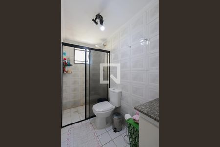 Banheiro de apartamento à venda com 3 quartos, 58m² em Vila Amalia (zona Norte), São Paulo