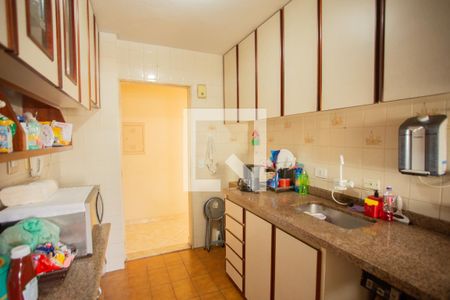 Cozinha de apartamento à venda com 2 quartos, 74m² em Vila Amélia, São Paulo