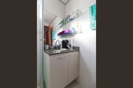 Casa de condomínio à venda com 127m², 3 quartos e 2 vagasBanheiro 1