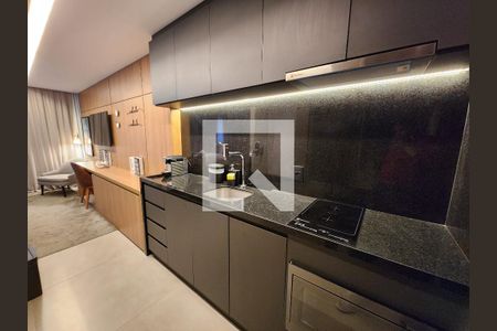 Cozinha de kitnet/studio à venda com 1 quarto, 29m² em Itaim Bibi, São Paulo