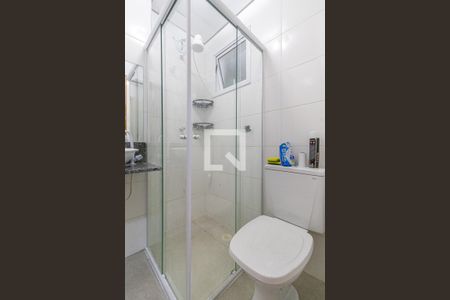 Banheiro de apartamento para alugar com 2 quartos, 44m² em Vila Talarico, São Paulo