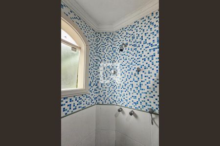 Casa de condomínio para alugar com 403m², 4 quartos e 3 vagas Casa de condomínio para alugar com 403m², 4 quartos e 3 vagasBanheiro da Suíte 1