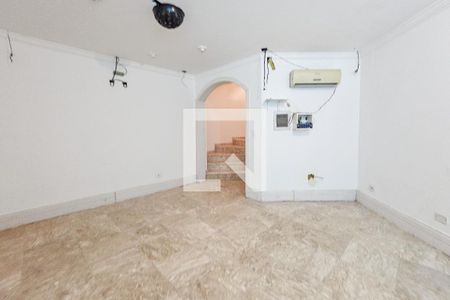 Casa de condomínio para alugar com 403m², 4 quartos e 3 vagas Casa de condomínio para alugar com 403m², 4 quartos e 3 vagasÁrea de Lazer privativa