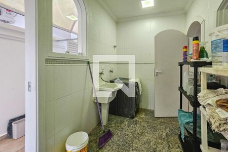 Casa de condomínio para alugar com 403m², 4 quartos e 3 vagas Casa de condomínio para alugar com 403m², 4 quartos e 3 vagasÁrea de serviço