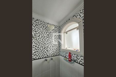 Casa de condomínio para alugar com 403m², 4 quartos e 3 vagas Casa de condomínio para alugar com 403m², 4 quartos e 3 vagasBanheiro da Suíte 4