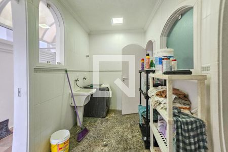 Casa de condomínio para alugar com 403m², 4 quartos e 3 vagas Casa de condomínio para alugar com 403m², 4 quartos e 3 vagasÁrea de serviço