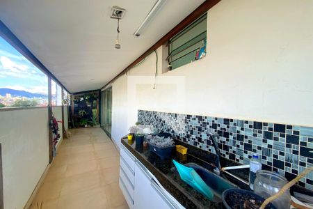 Varanda de apartamento à venda com 3 quartos, 177m² em Sagrada Família, Belo Horizonte