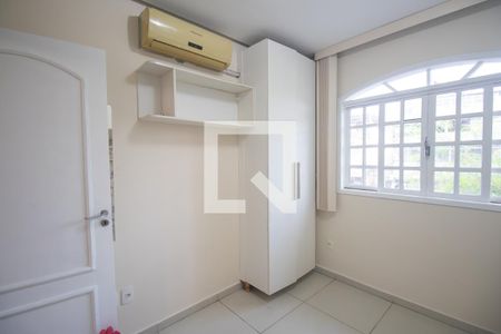 Quarto 1 de casa para alugar com 3 quartos, 200m² em Porto da Pedra, São Gonçalo