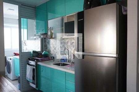 Cozinha  de apartamento à venda com 2 quartos, 65m² em Vila Bertioga, São Paulo