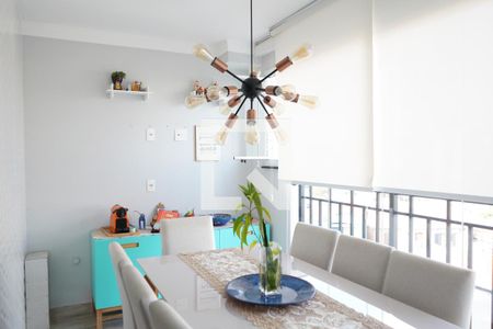 Varanda   de apartamento à venda com 2 quartos, 65m² em Vila Bertioga, São Paulo