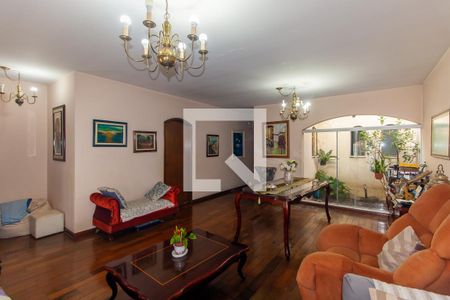 Sala de casa à venda com 4 quartos, 199m² em Jardim Avelino, São Paulo