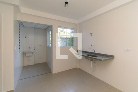 Cozinha de apartamento para alugar com 2 quartos, 37m² em Vila Lucia, São Paulo