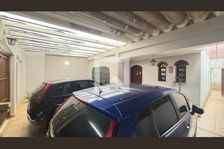 Garagem de casa à venda com 4 quartos, 255m² em Jardim do Estádio, Santo André