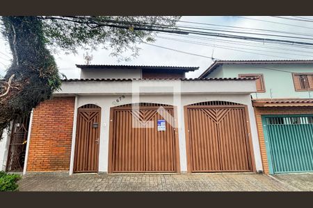 Fachada de casa à venda com 4 quartos, 255m² em Jardim do Estádio, Santo André
