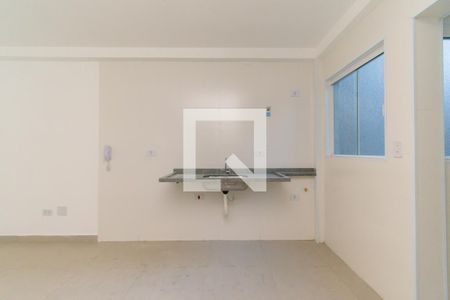 Cozinha de apartamento para alugar com 2 quartos, 47m² em Vila Lucia, São Paulo