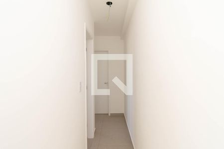 Corredor de apartamento para alugar com 2 quartos, 47m² em Vila Lucia, São Paulo
