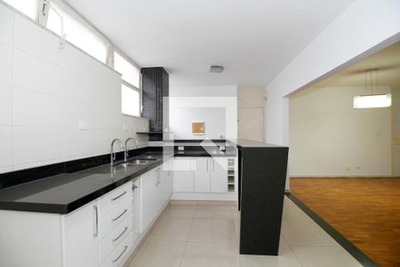 Cozinha de apartamento para alugar com 3 quartos, 165m² em Cerqueira César, São Paulo