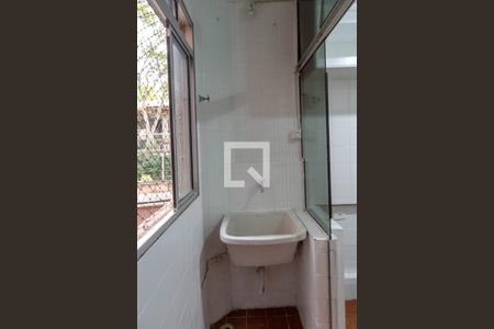 Área de Serviço de apartamento para alugar com 2 quartos, 51m² em Parque Renato Maia, Guarulhos