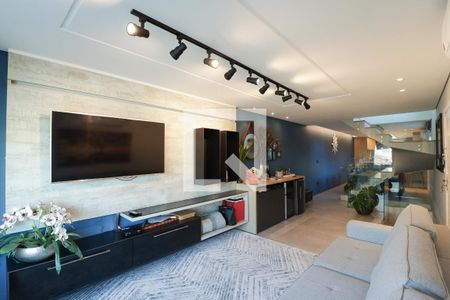 Sala de casa à venda com 3 quartos, 230m² em Vila Mazzei, São Paulo