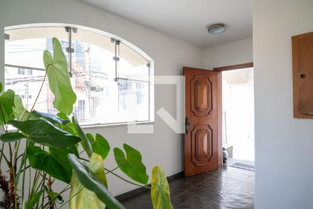 Hall de entrada de casa para alugar com 4 quartos, 412m² em Cambuci, São Paulo