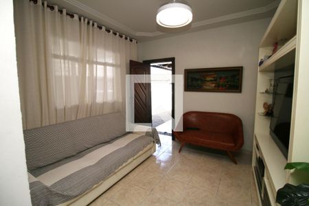 Sala de casa à venda com 3 quartos, 137m² em Penha Circular, Rio de Janeiro