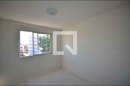 Quarto 1 de apartamento para alugar com 2 quartos, 50m² em Inhoaíba, Rio de Janeiro