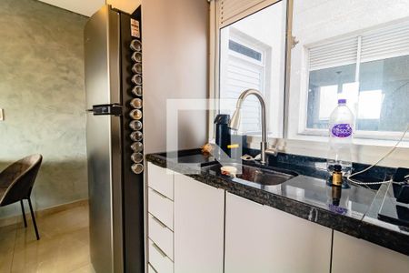 Cozinha de apartamento para alugar com 1 quarto, 30m² em Vila Campestre, São Paulo