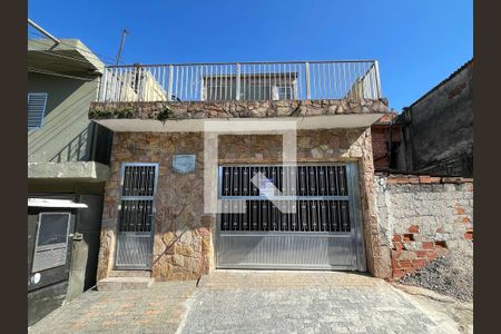 Fachada de casa à venda com 4 quartos, 150m² em Cidade Antônio Estêvão de Carvalho, São Paulo