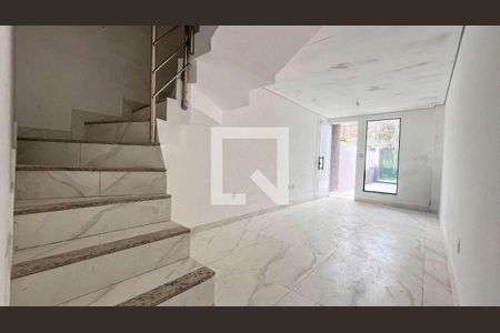 Casa à venda com 2 quartos, 65m² em São João Batista, Belo Horizonte