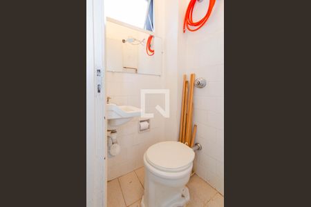 Apartamento à venda com 126m², 3 quartos e 1 vaga Apartamento à venda com 126m², 3 quartos e 1 vagaBanheiro de serviço