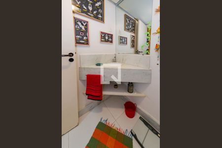 Apartamento à venda com 126m², 3 quartos e 1 vaga Apartamento à venda com 126m², 3 quartos e 1 vagaBanheiro