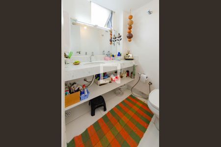 Apartamento à venda com 126m², 3 quartos e 1 vaga Apartamento à venda com 126m², 3 quartos e 1 vagaBanheiro suíte