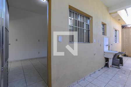 Área de Serviço de casa para alugar com 2 quartos, 170m² em Vila Industrial, Mogi das Cruzes